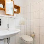 Haus Auf Dem Huegel Moderne 12 *