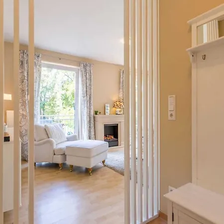 Haus Auf Dem Huegel Moderne 12